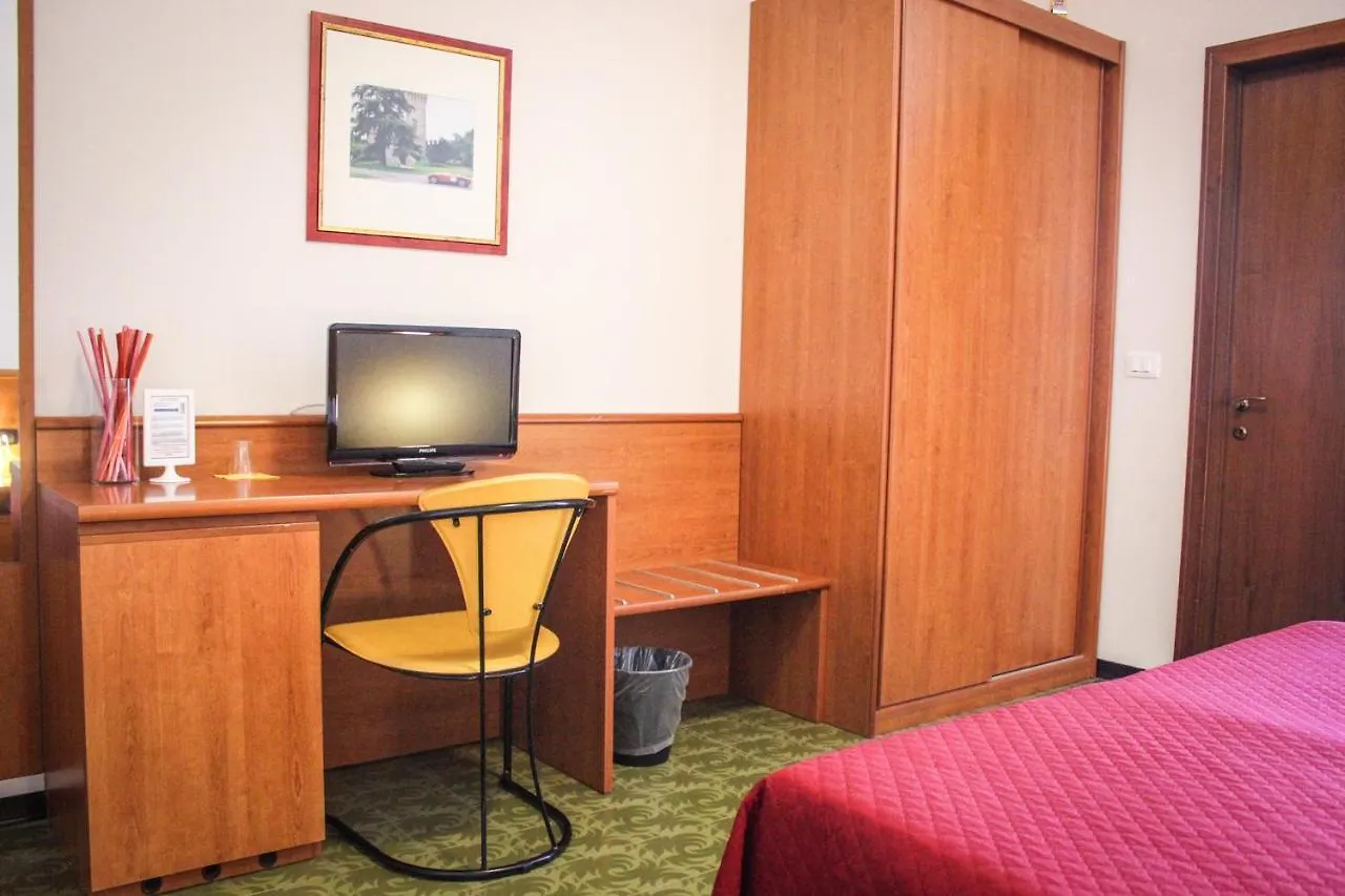 Hotel Centrale 埃斯泰